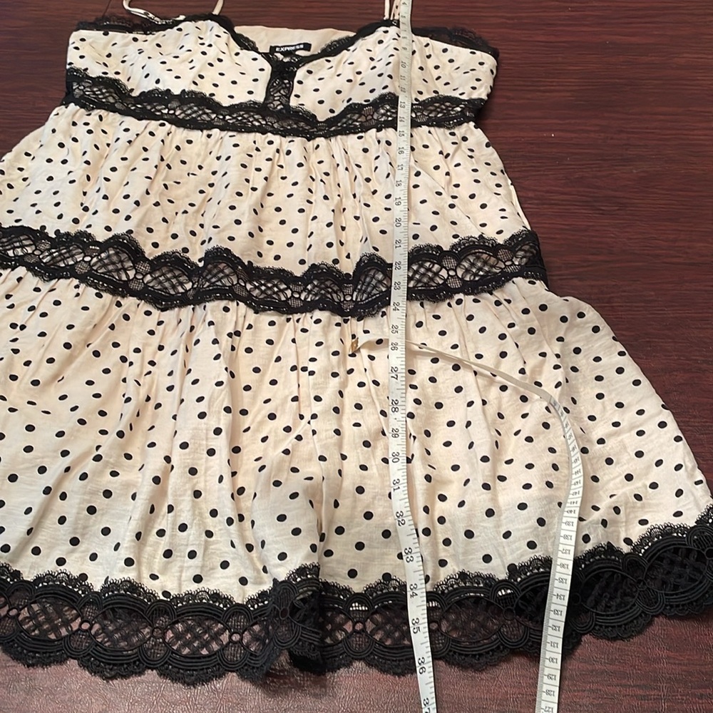 Express dress - Picture 9 of 11